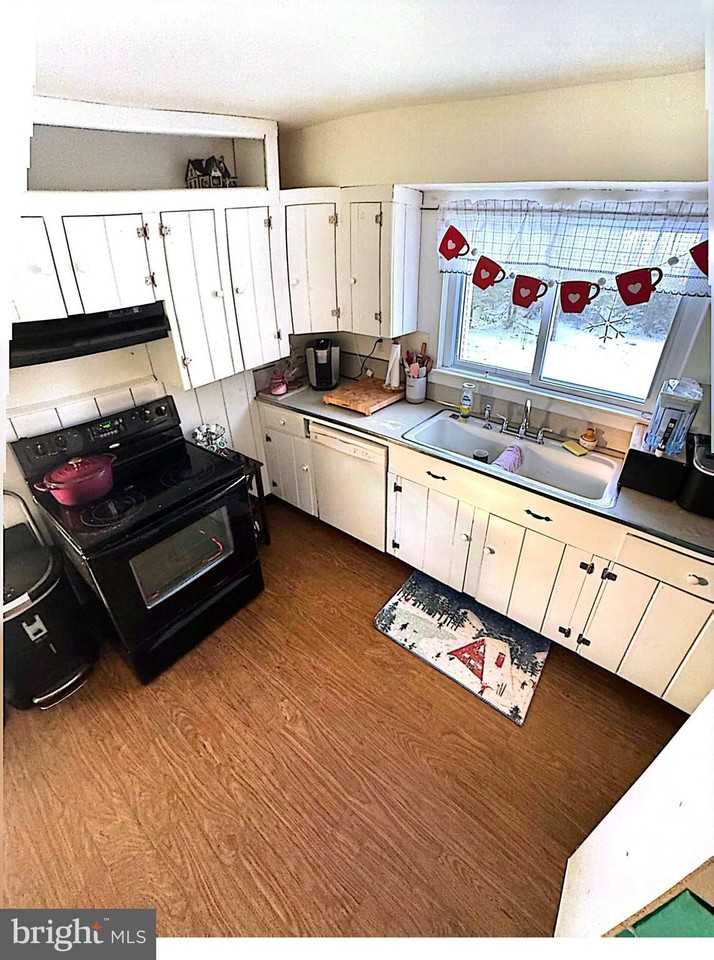 409 Swarthmore Rd - Photo 3 of 14