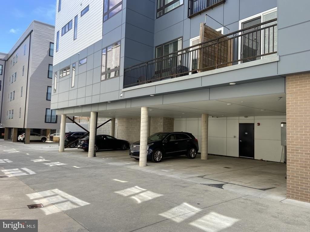 907 Leland St Apt 2b #2B - Photo 2 of 19