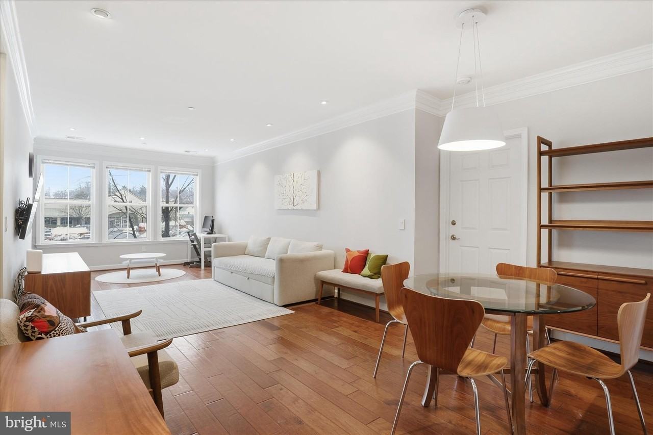 2101 N Monroe St Apt 203 #203 - Photo 4 of 24