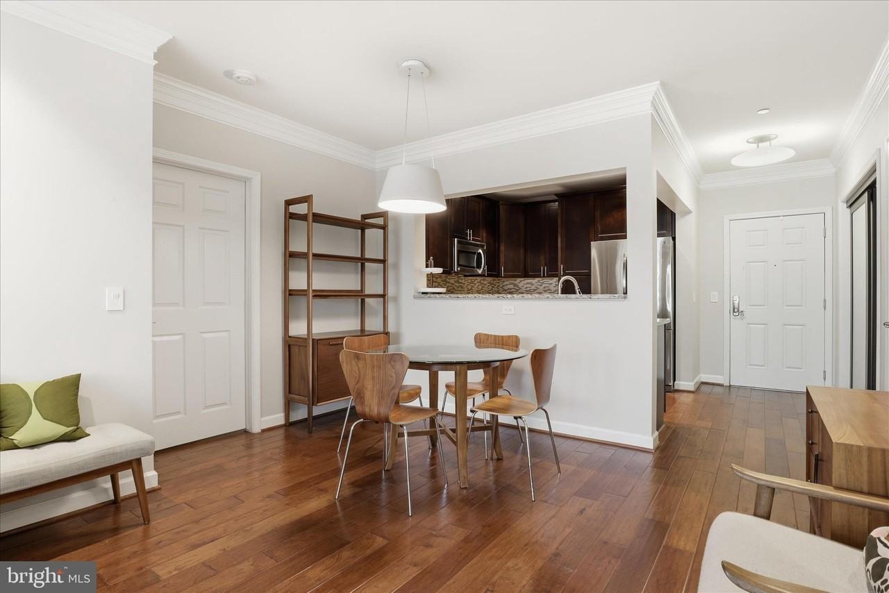 2101 N Monroe St Apt 203 #203 - Photo 5 of 24