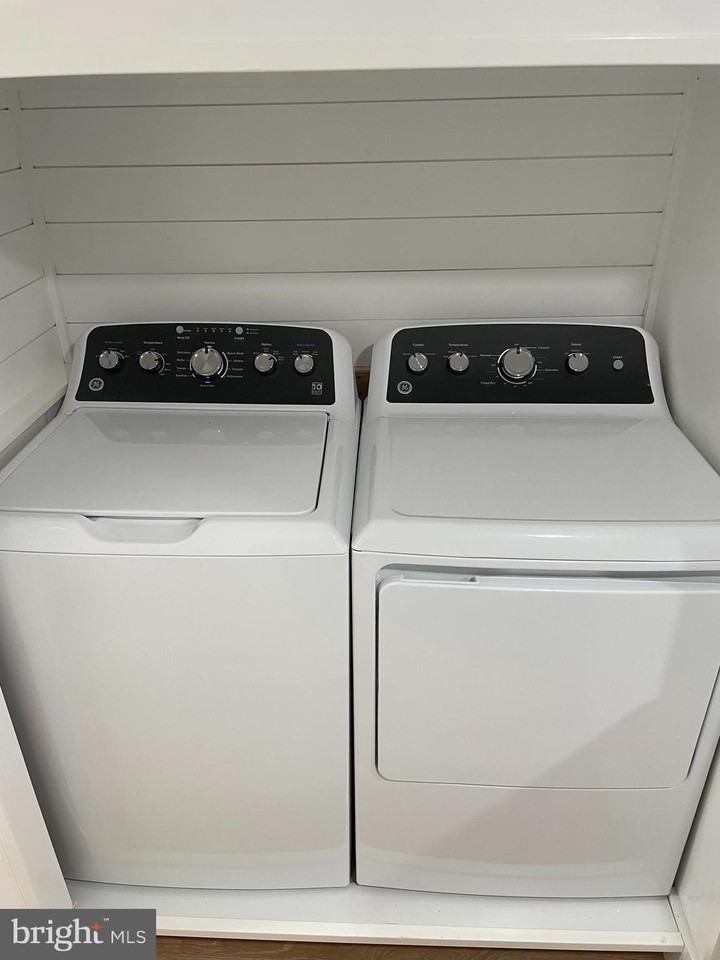 8917 Old Courthouse Rd - Photo 5 of 17