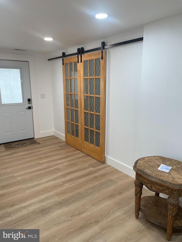 8917 Old Courthouse Rd - Photo 7 of 17