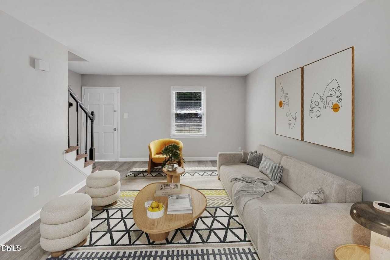 1227 Jamestown Ct - Photo 3 of 26