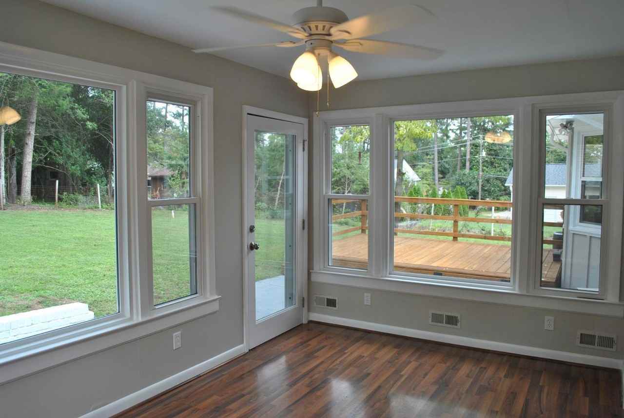 633 Duke Dr - Photo 2 of 10