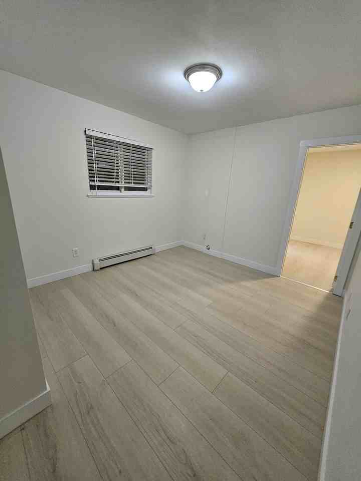 13178 66A Avenue - Photo 6 of 12