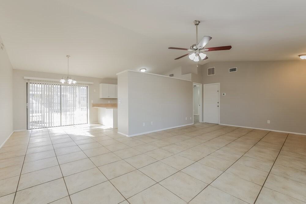 244 Sw 22nd Pl - Photo 5 of 16