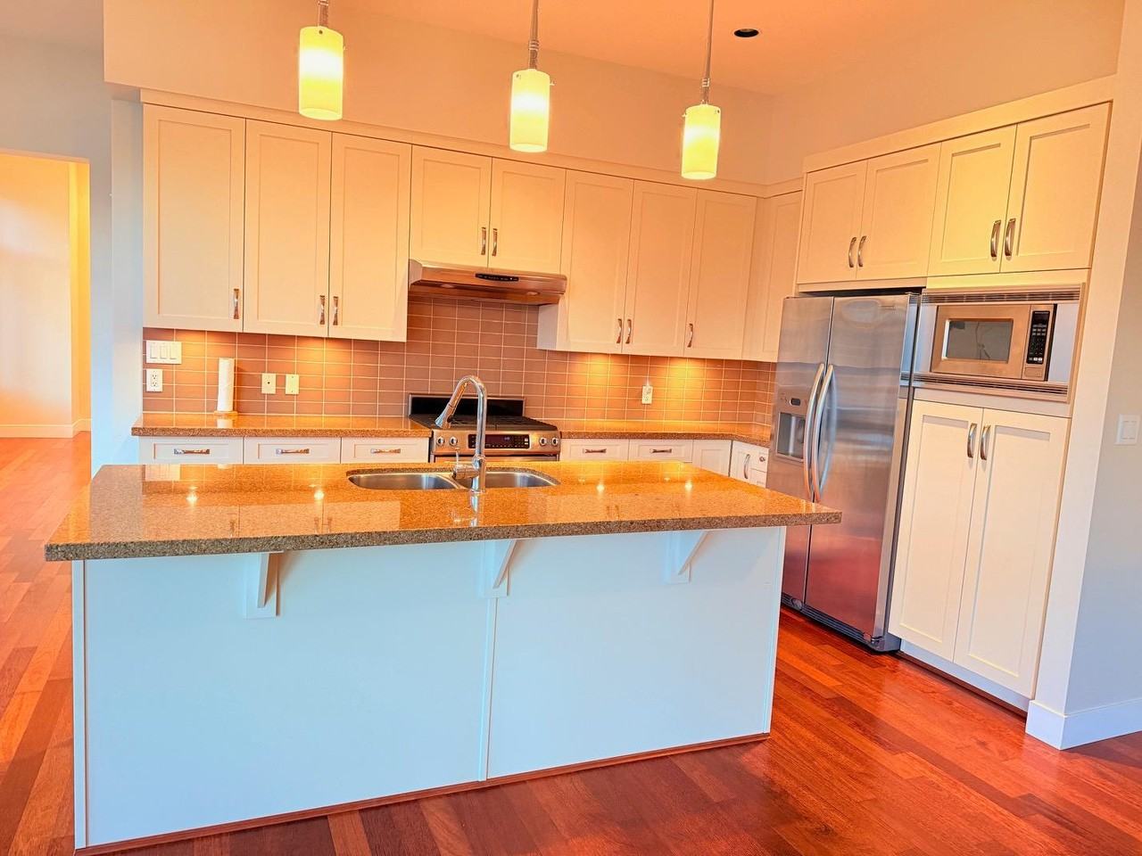 760 Ocean Crest Drive - Photo 4 of 31