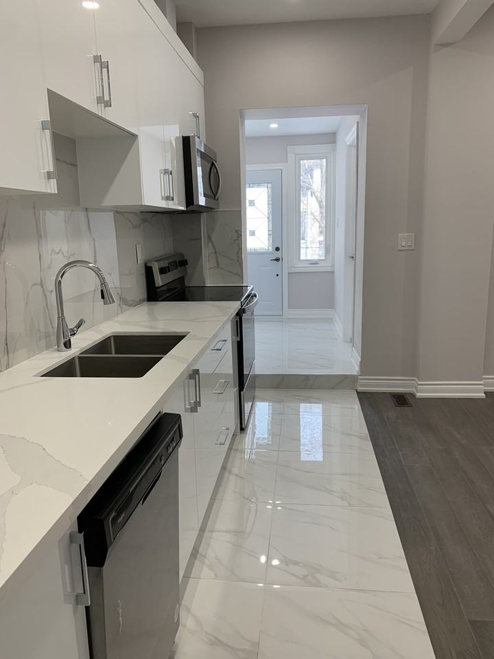 57 Brunswick Ave - Photo 4 of 16