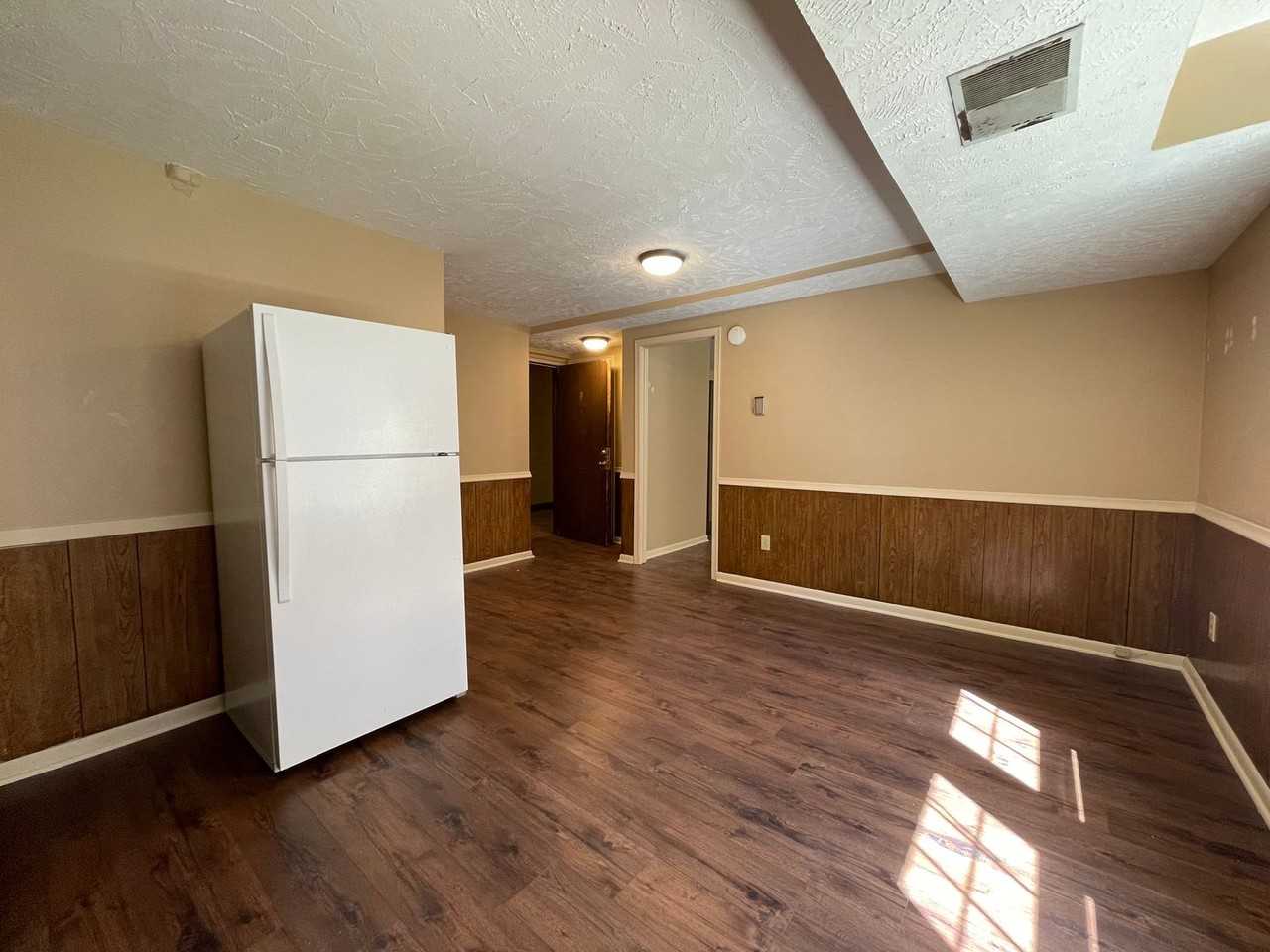 The Green Lodge - Photo 4 of 21