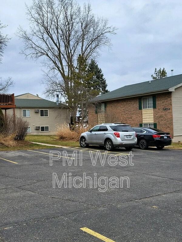 5852 Shaw St #1 - Photo 7 of 21