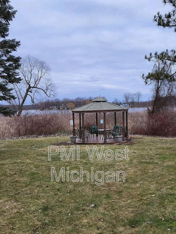 5852 Shaw St #1 - Photo 2 of 21