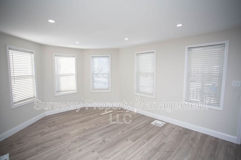 200 Chestnut St - Photo 4 of 36