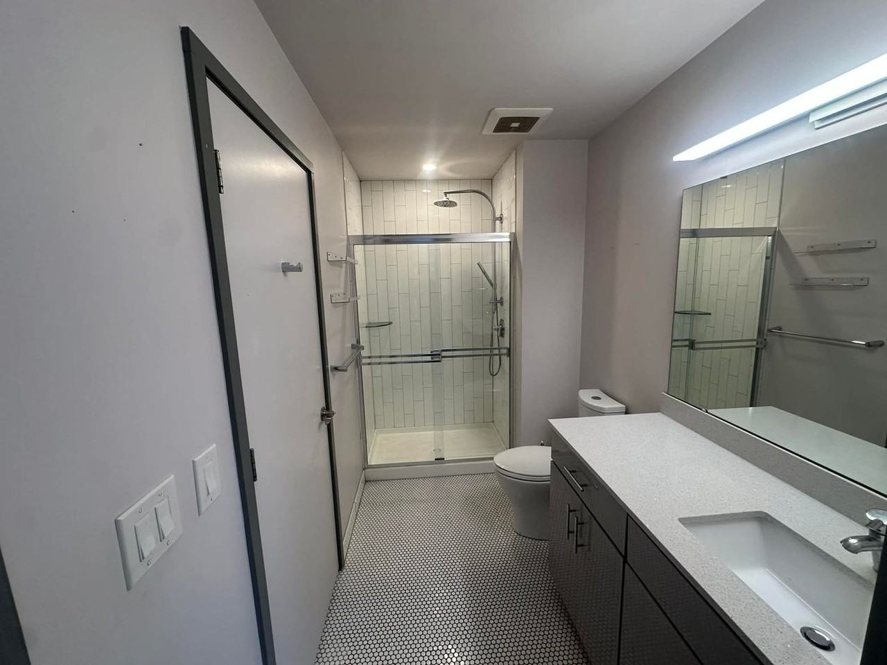 Sixth Street Exchange - Photo 4 of 8