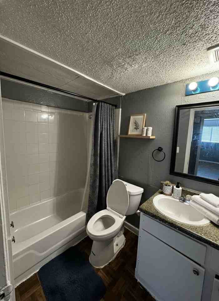 Spanish Village Apartments - Photo 6 of 15