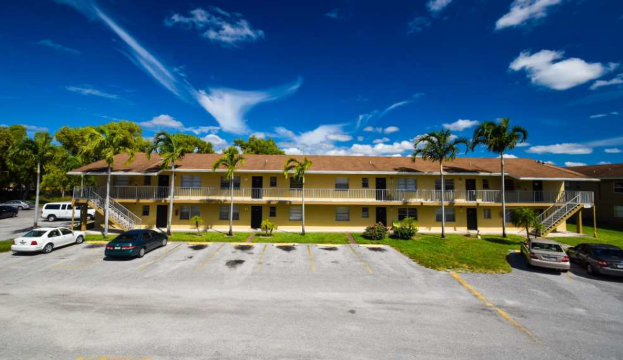 1909 N Haverhill Rd - Photo 6 of 21