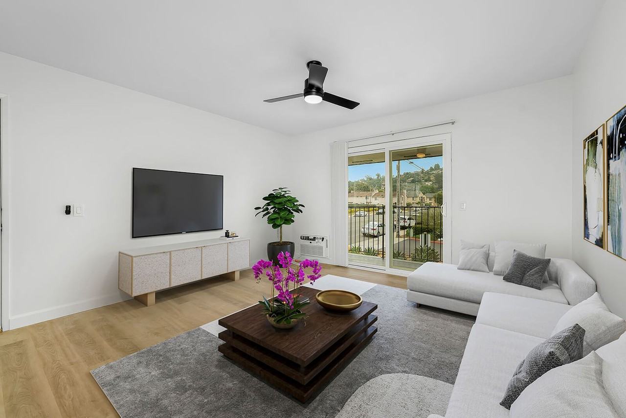 Comfort, Style, and Convenience at Lone Palm Terrace - Photo 7 of 32