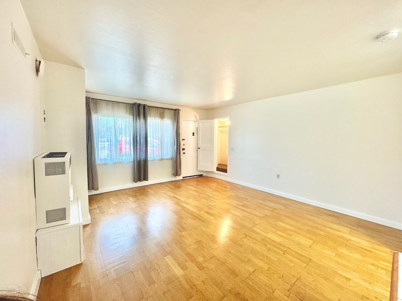 3110 Martin Luther King Junior Way - Photo 7 of 19