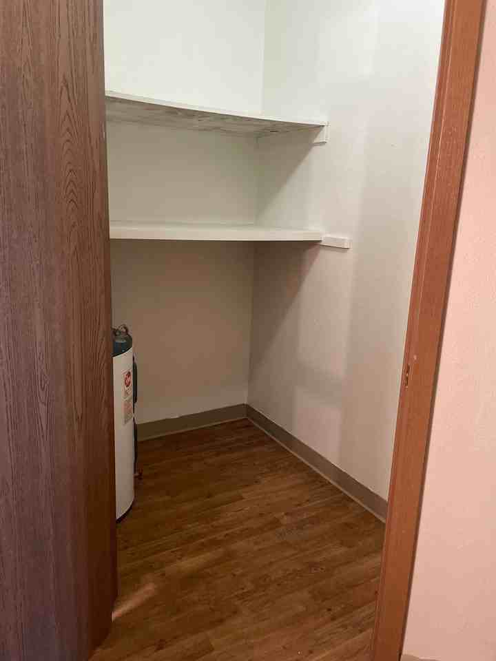 512 E 18th St - Photo 3 of 4