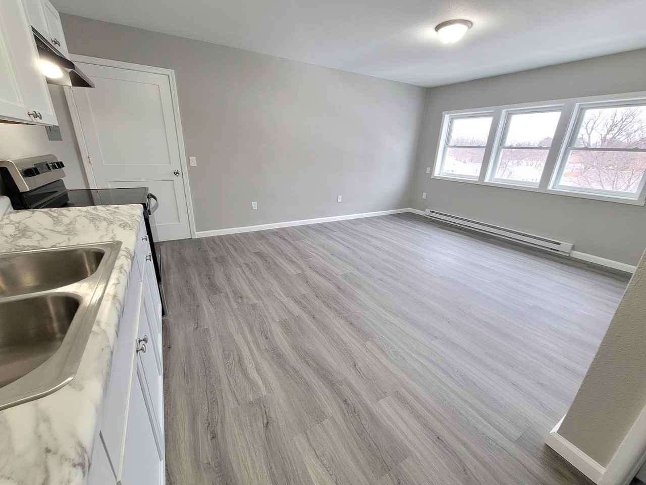 1351 Iowa Avenue Southeast - Photo 6 of 30