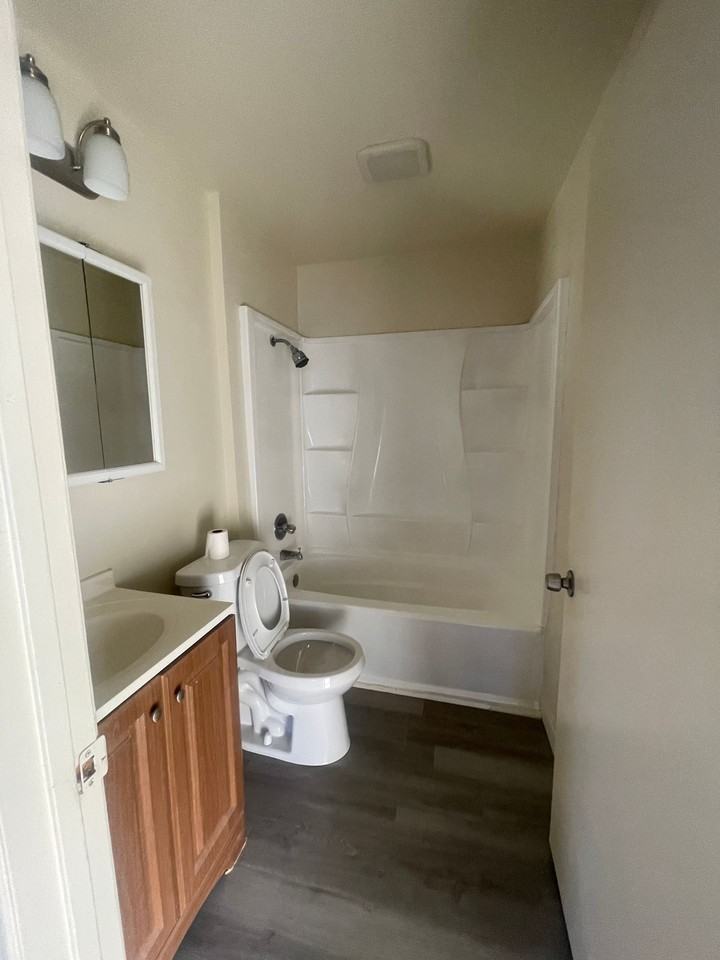 Claretta Apartment Homes - Photo 4 of 11