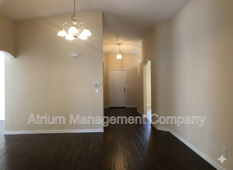 4006 Wilkes Dr - Photo 5 of 15