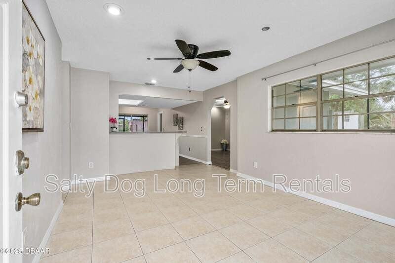 1702 Carolina Ave - Photo 2 of 25