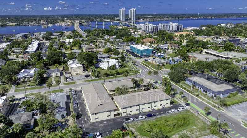 400 Oakridge Blvd #1