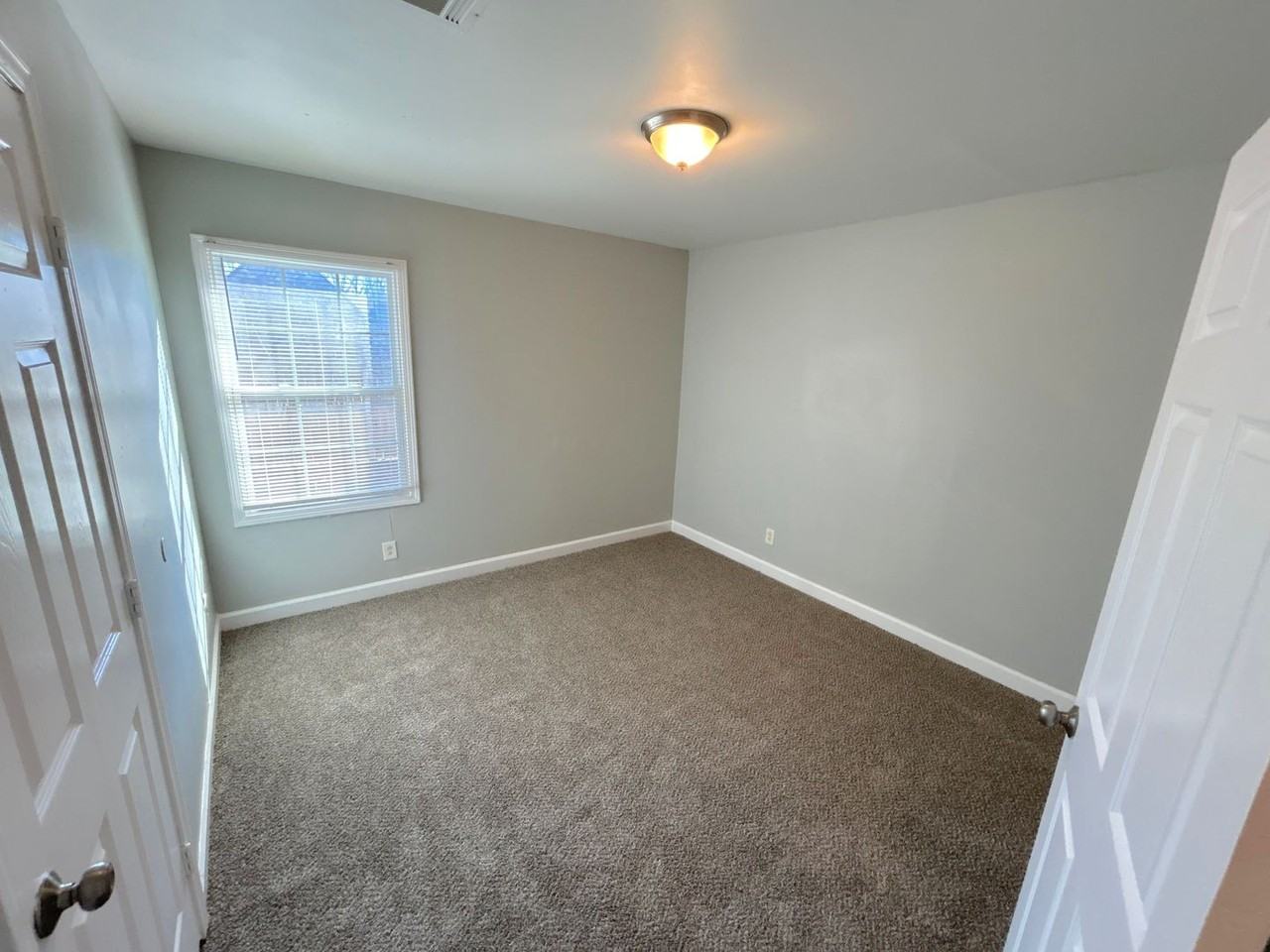 3659 Kimball Ave - Photo 3 of 13