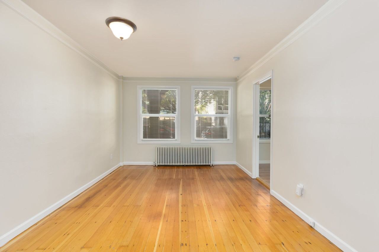 Parkside Apartments in Capitol Hill - Photo 3 of 9