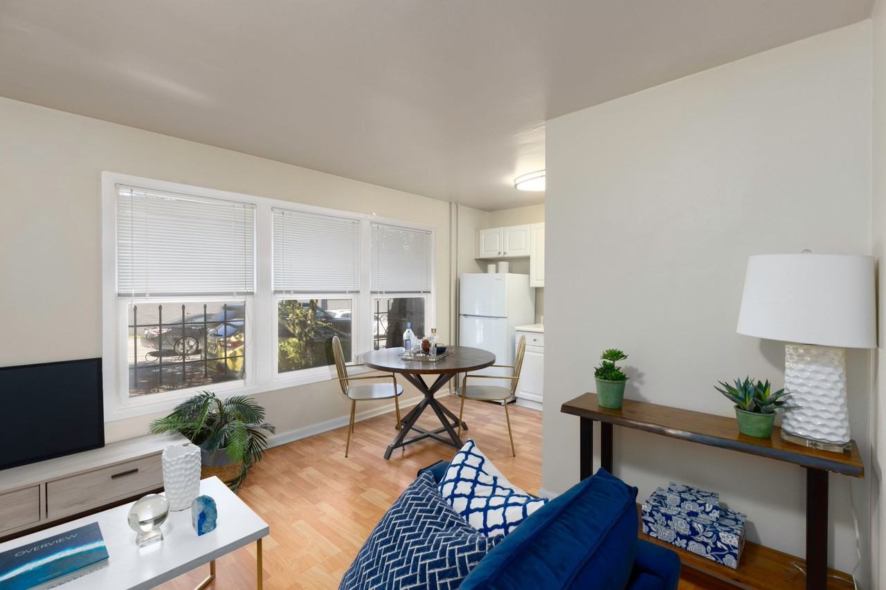 Parkside Apartments in Capitol Hill - Photo 5 of 9