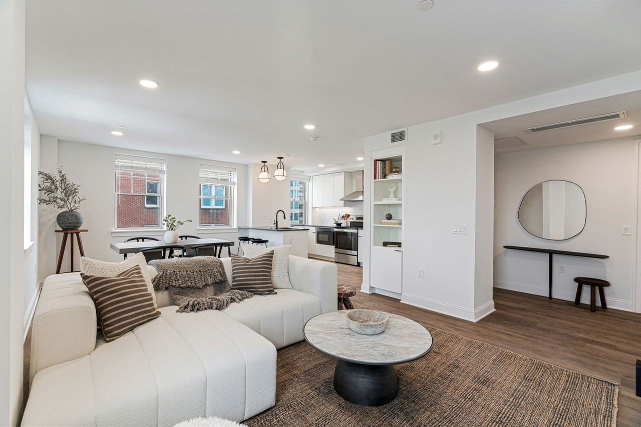 The Muse - Photo 4 of 37