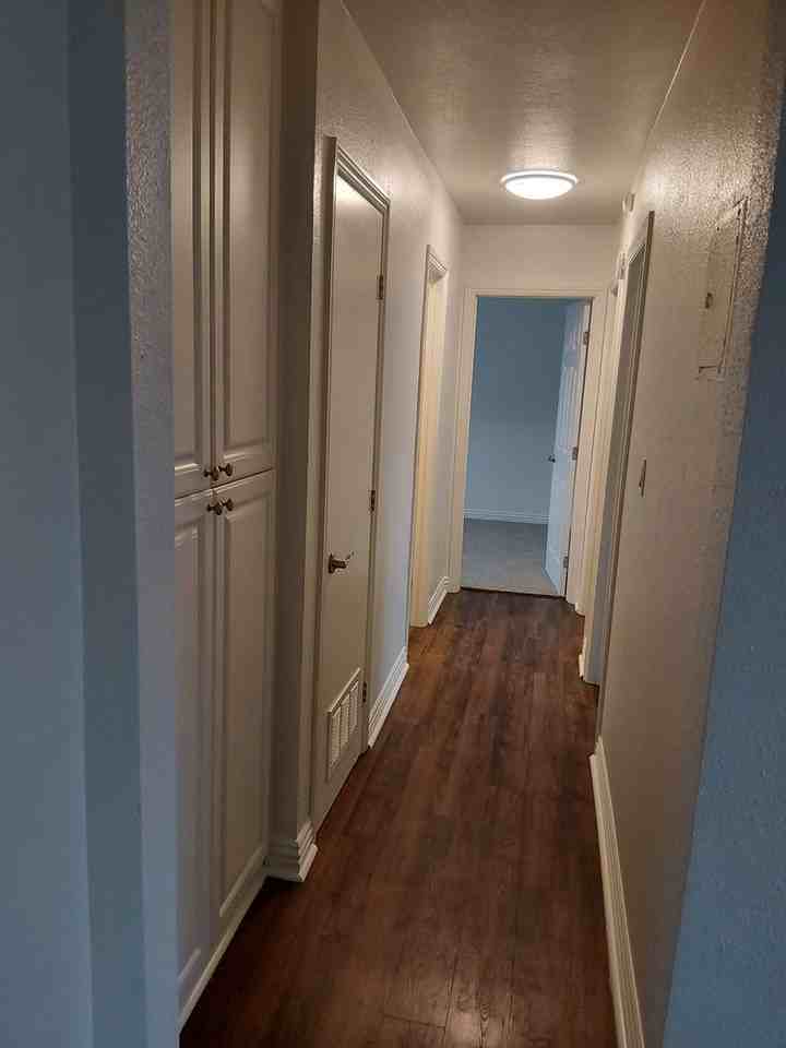 Downstairs Beautiful 3br/1bath with a private yard. Must See! - Photo 7 of 12