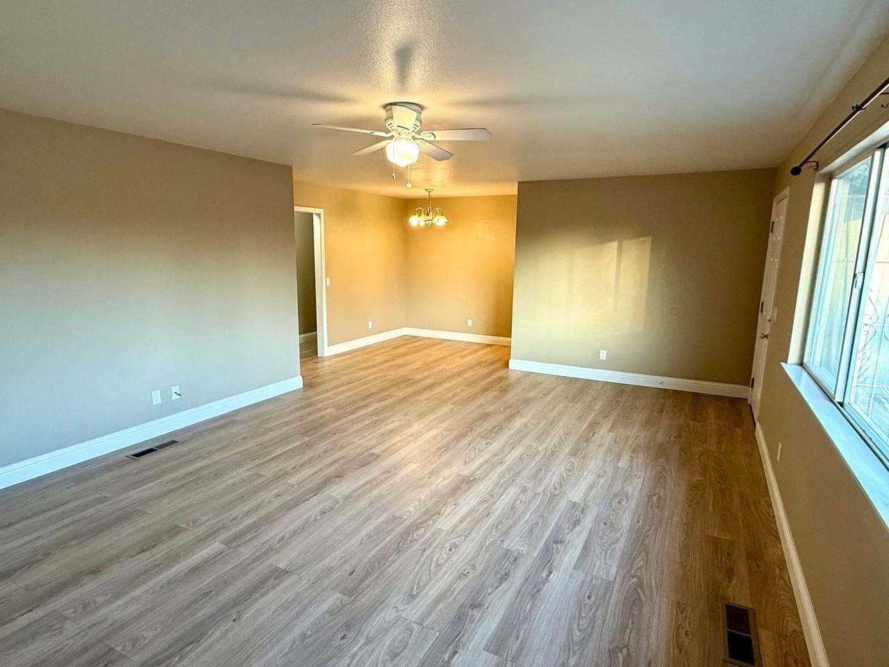 8715 Windsor Rd - Photo 3 of 5