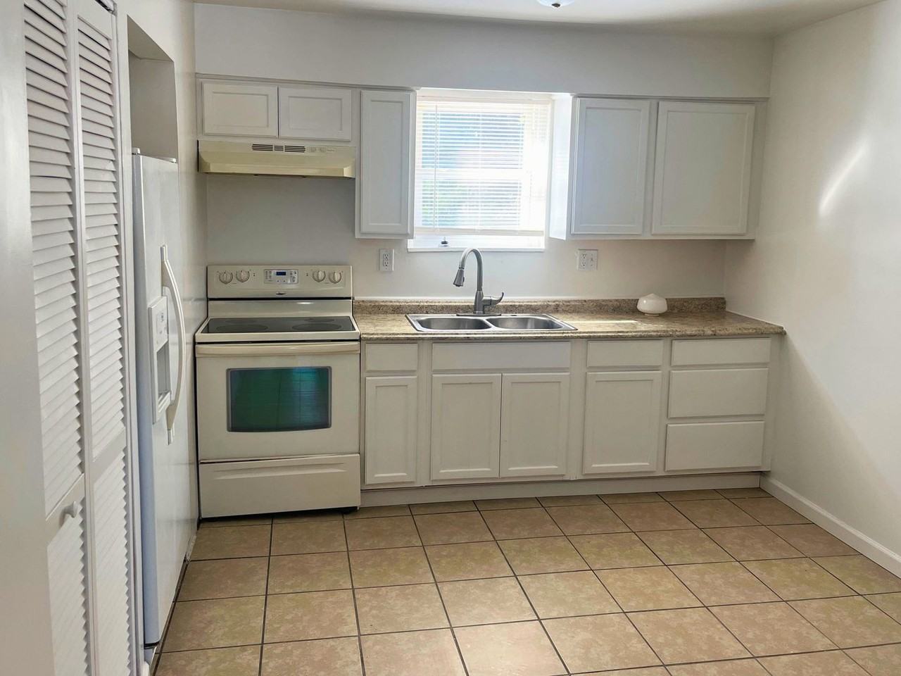 306 Elmwood Drive - Photo 3 of 11