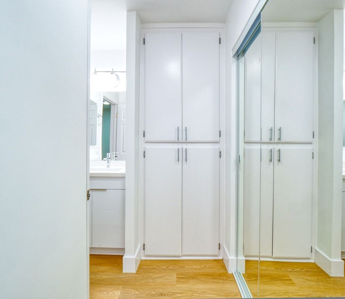 3721 Westwood Boulevard - Photo 4 of 12