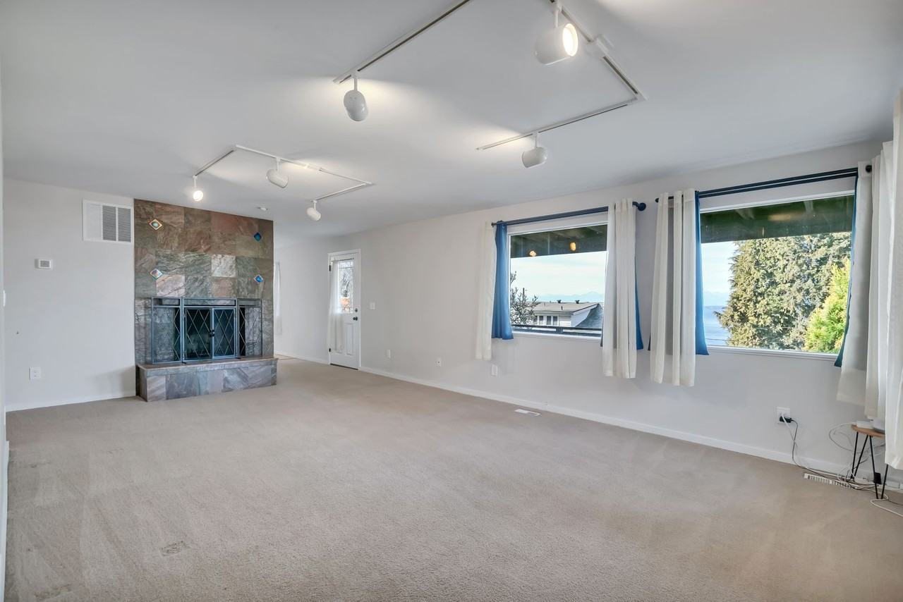 1058 California Ln Sw - Photo 7 of 50