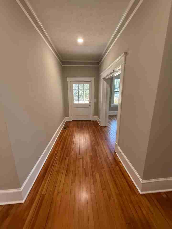 1930 S Lumpkin St - Photo 3 of 50