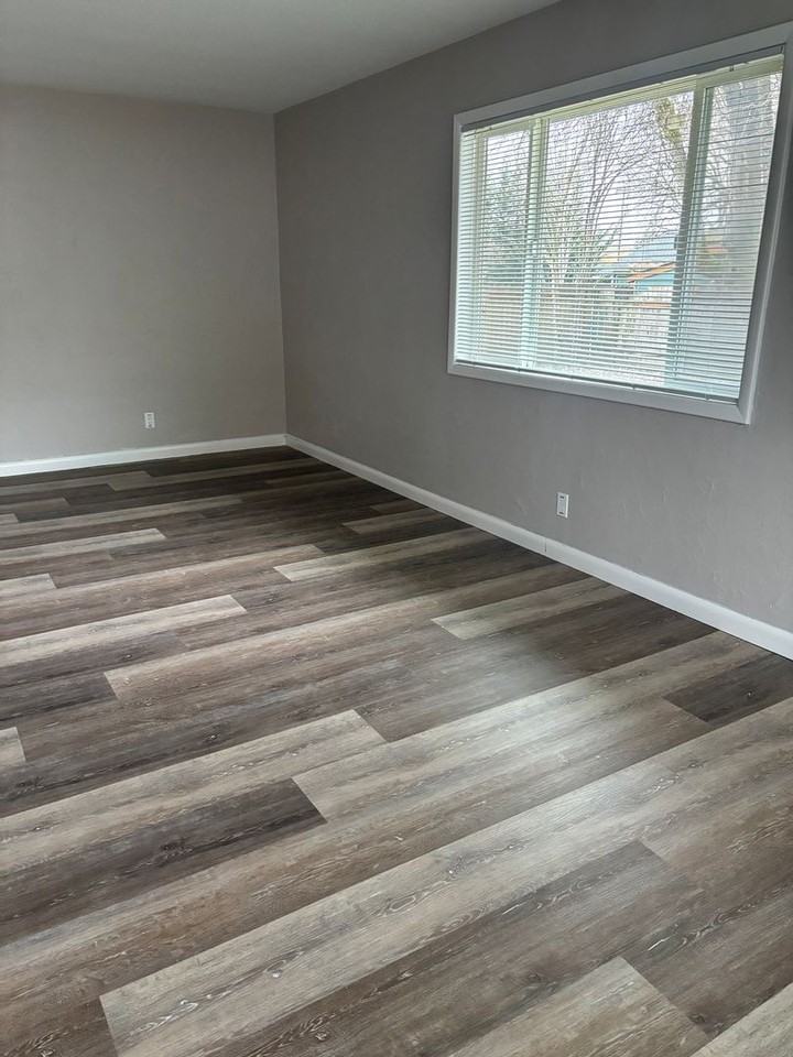 1215 N Meridian St - Photo 5 of 23