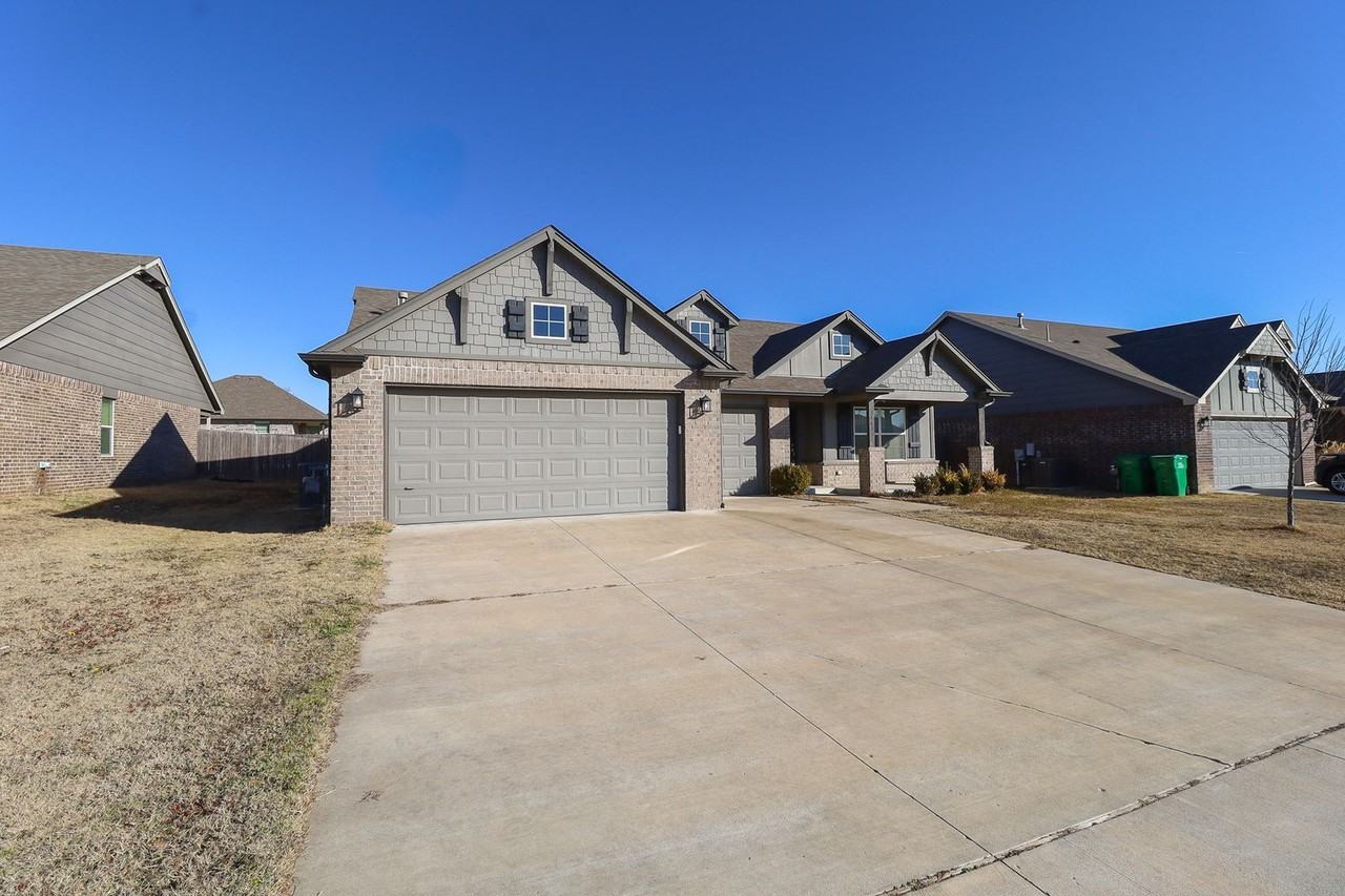 3543 E 143rd Ct S - Photo 2 of 38