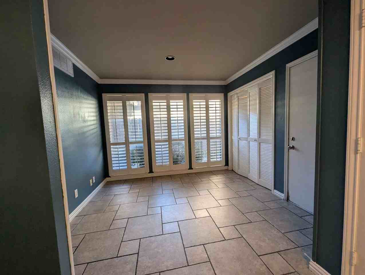 3319 Bristol Rd - Photo 3 of 23