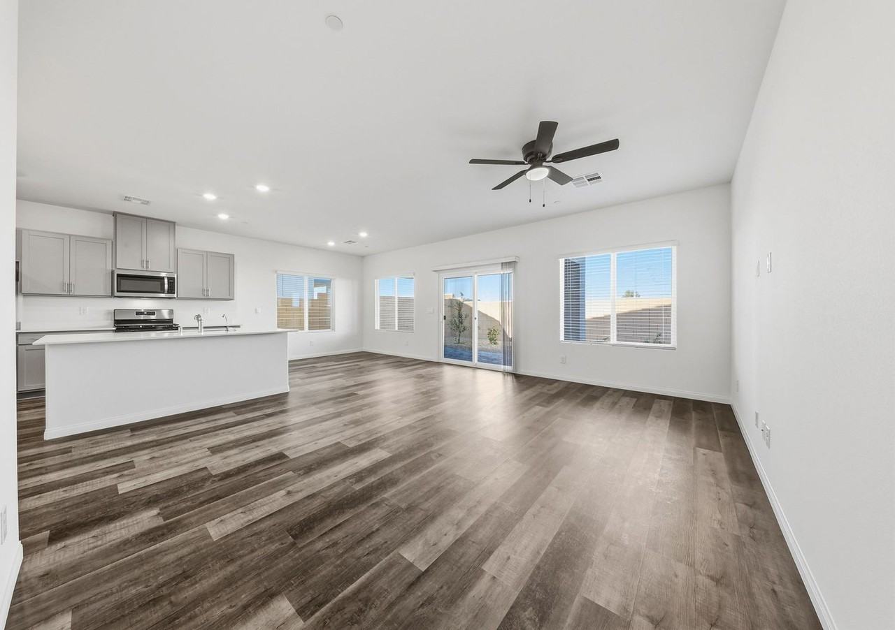 530 Red Lovebird Ave - Photo 7 of 48