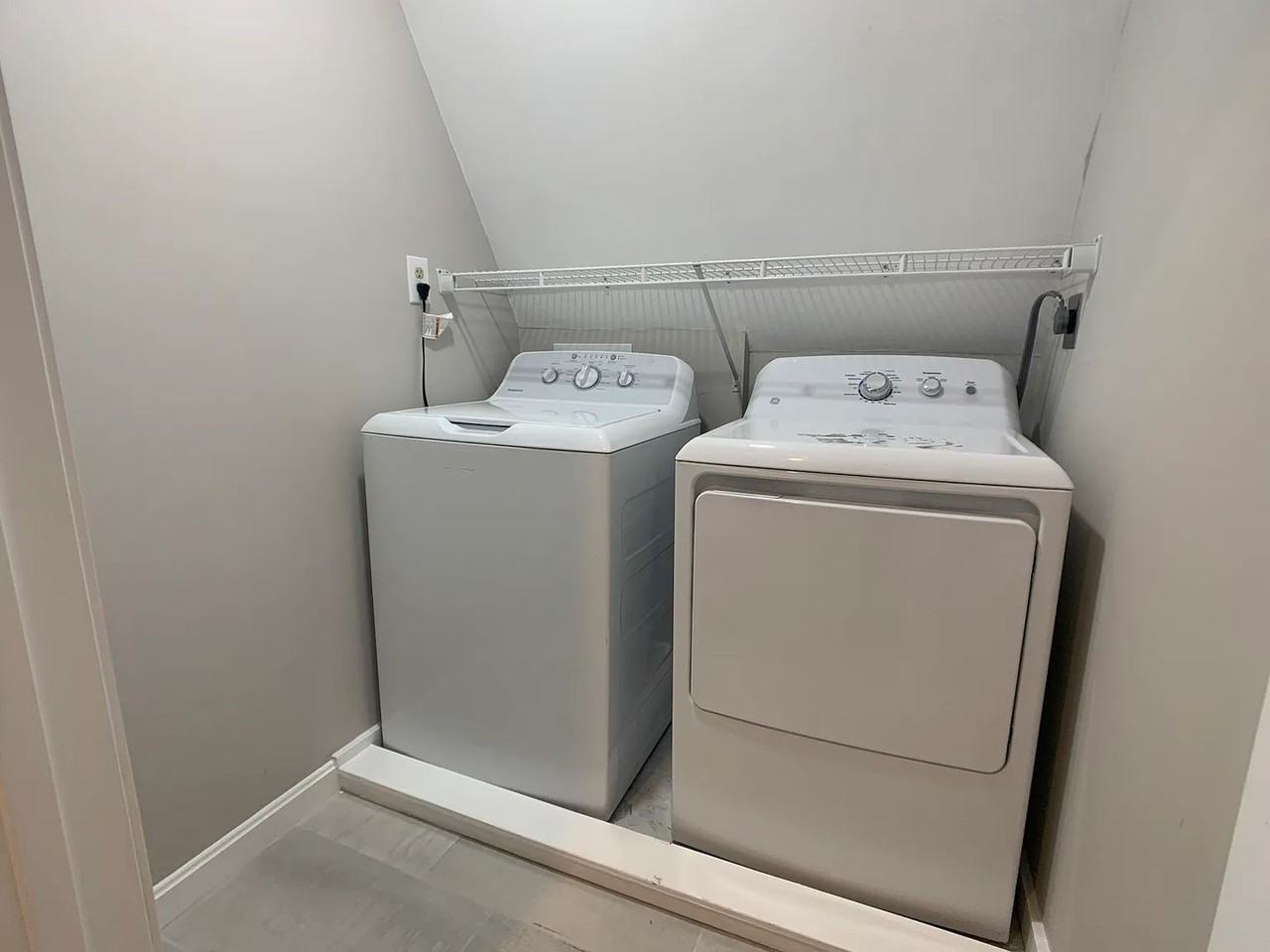 70 Quint Ave - Photo 3 of 15