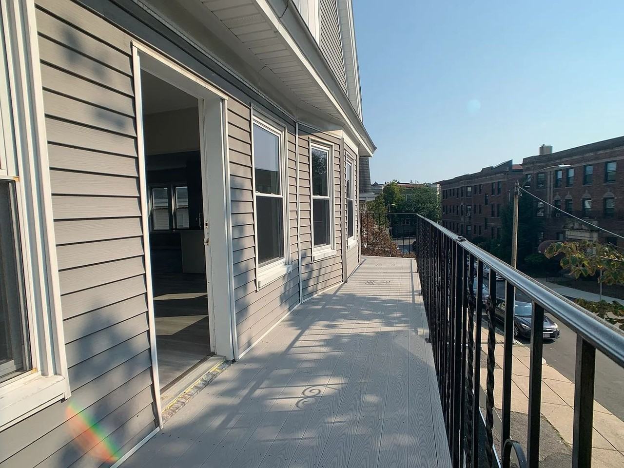 70 Quint Ave - Photo 5 of 15