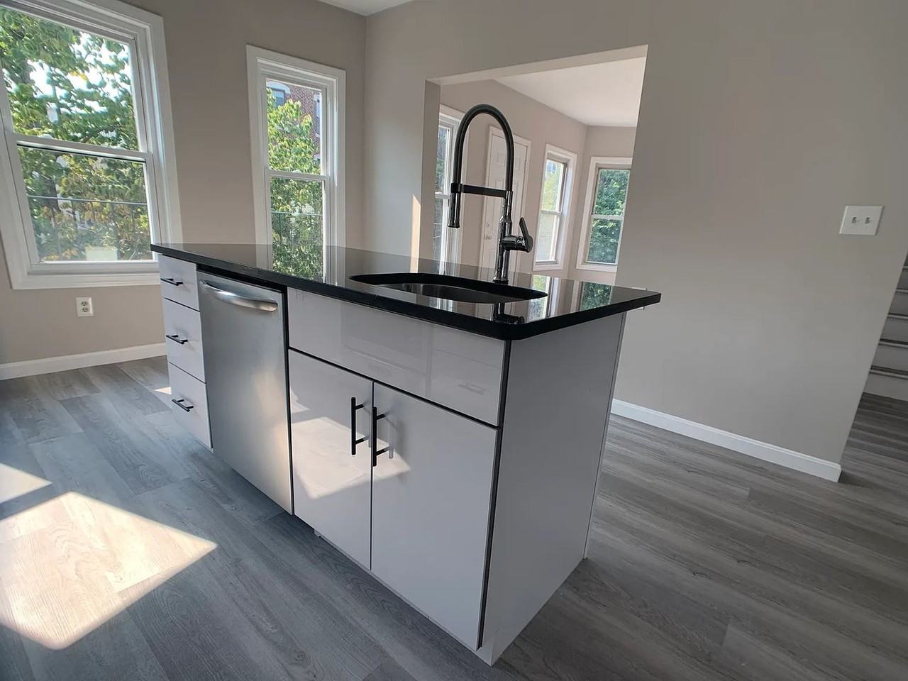 70 Quint Ave - Photo 4 of 15