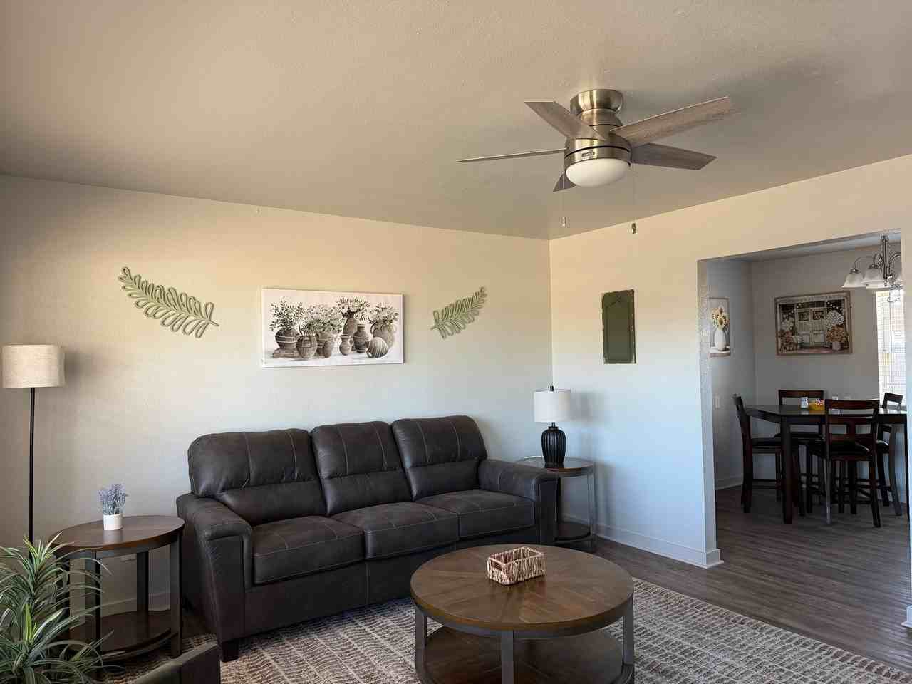 900 W Manana Blvd - Photo 2 of 23