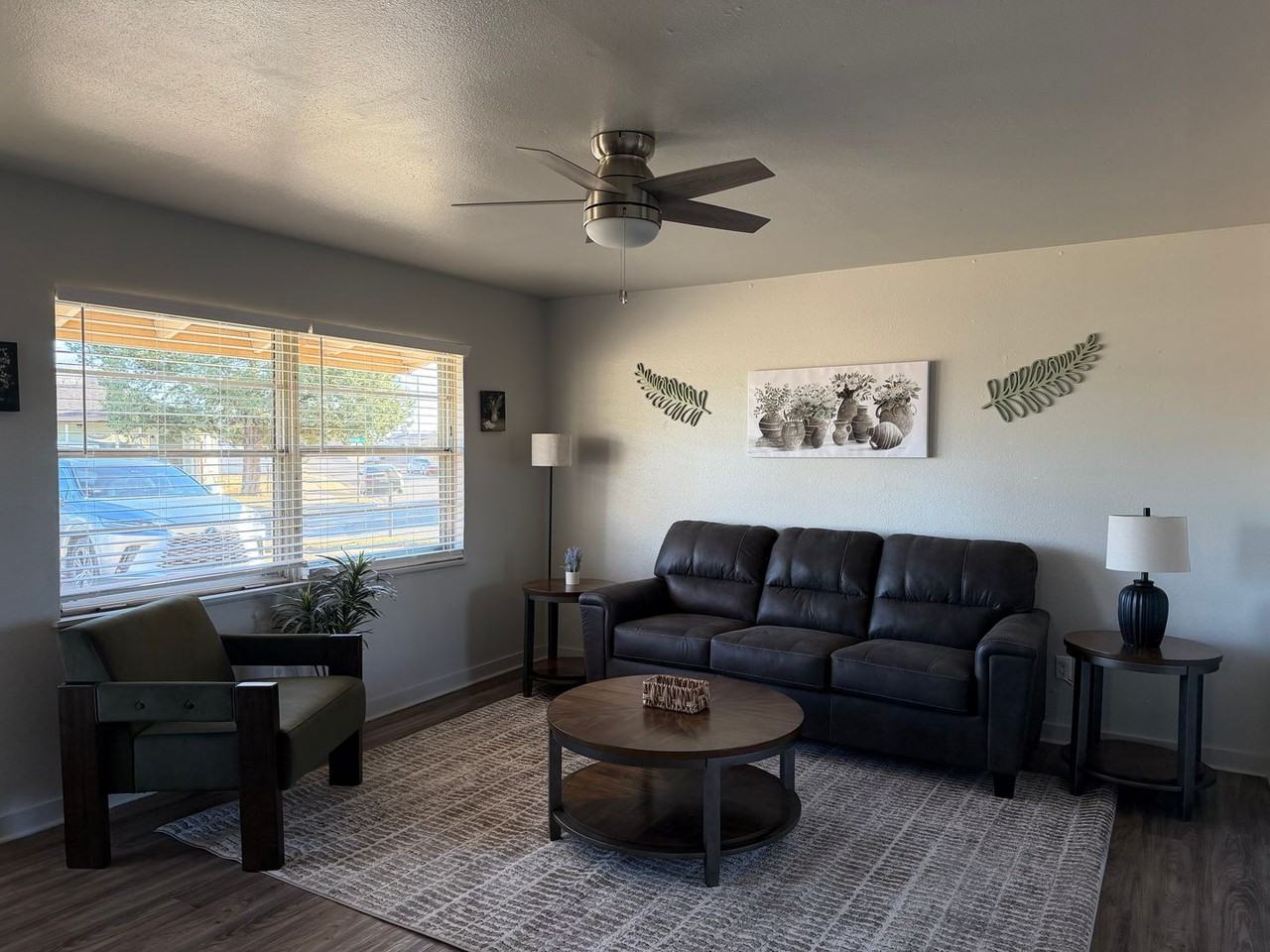 900 W Manana Blvd - Photo 3 of 23