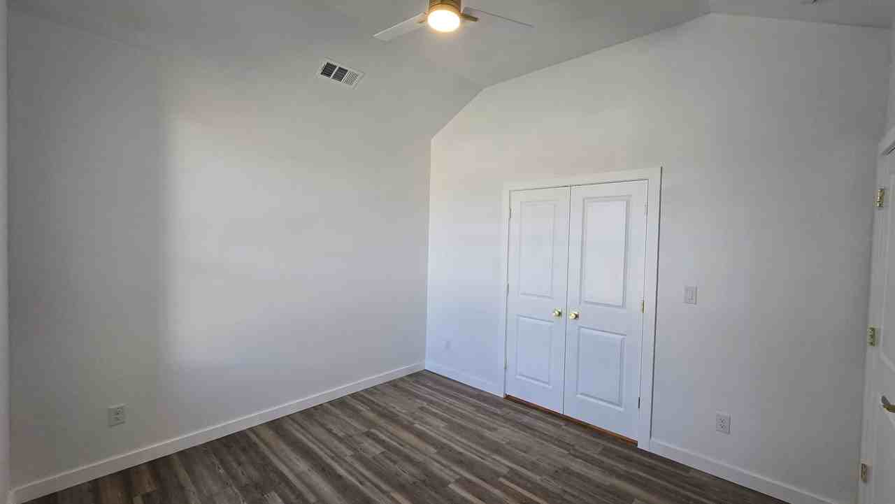1011 N Carol Ave - Photo 7 of 21