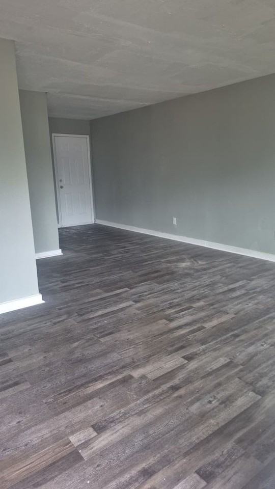 415 W Thomas Ct - Photo 3 of 7