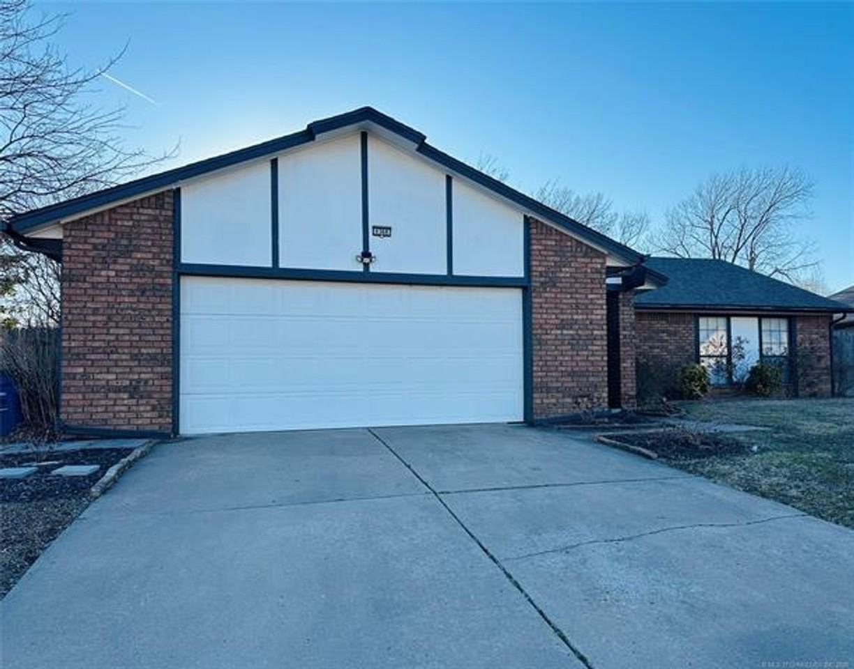 6368 S 85th East Ave - Photo 3 of 15