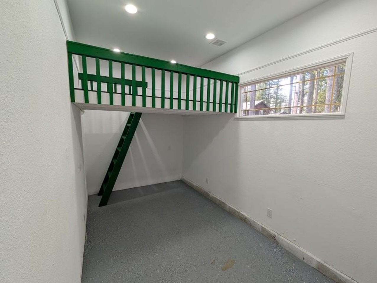 40510 Dorman Rd - Photo 3 of 4